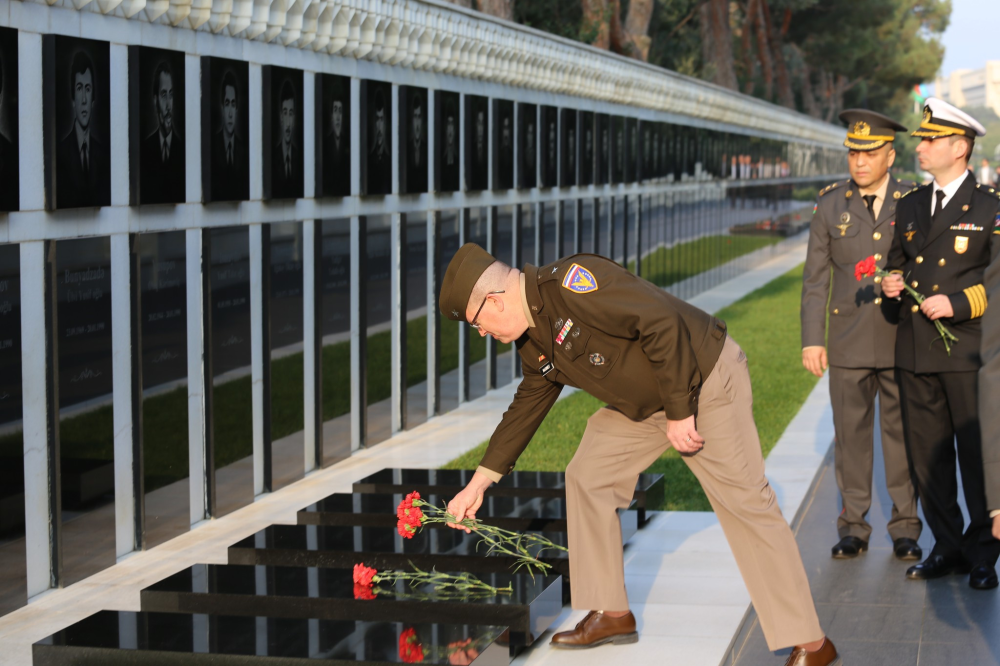 ABŞ-ın briqada generalı Azərbaycana GƏLDİ -FOTO